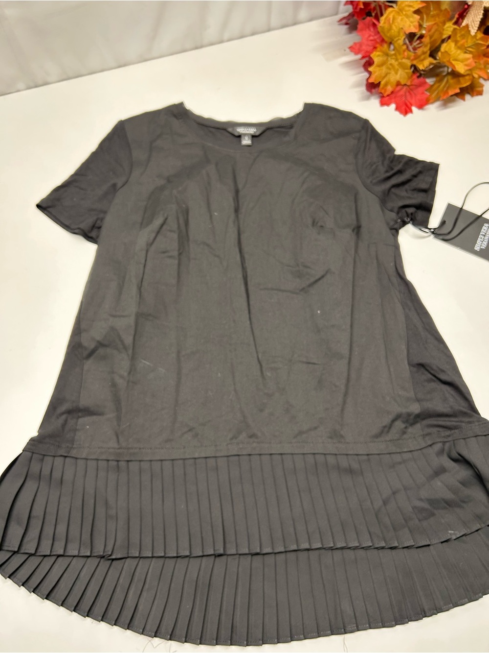 Simply Vera Vera Wang Black Short Sleeve Pleated-Hem Top